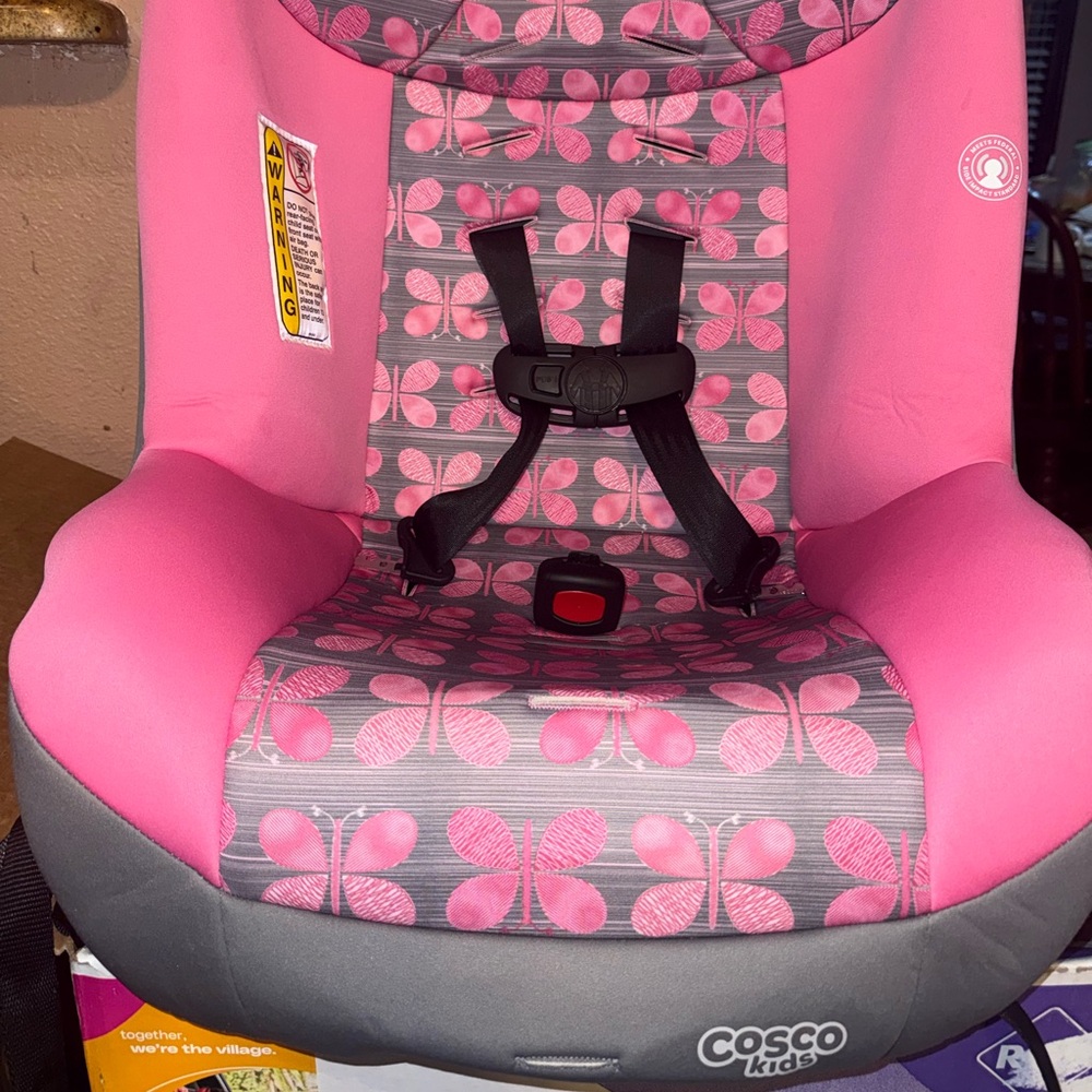 Pink Butterfly Kids Car Seat - Picture 2 of 5